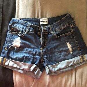 Mudd flx stretch shorts